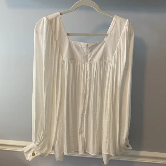 Halogen Crinkle Silky White Square Neck Top Wrist Closures Boho Flowy Top - Picture 4 of 5